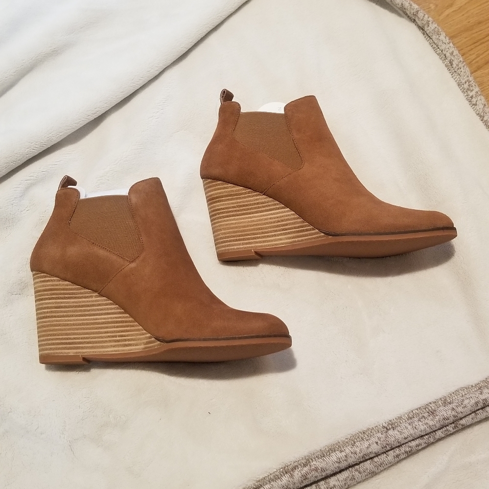 Caslon wedge